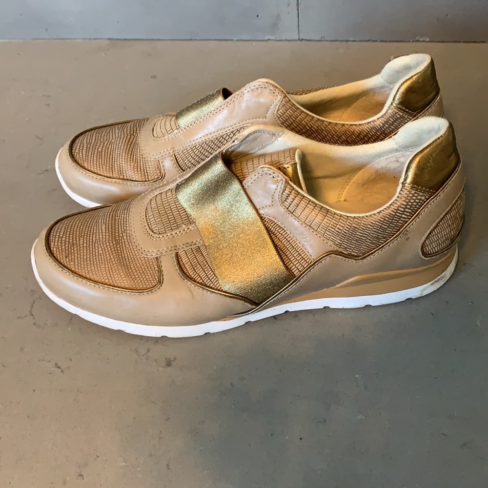 Ugg Sneaker - image 2